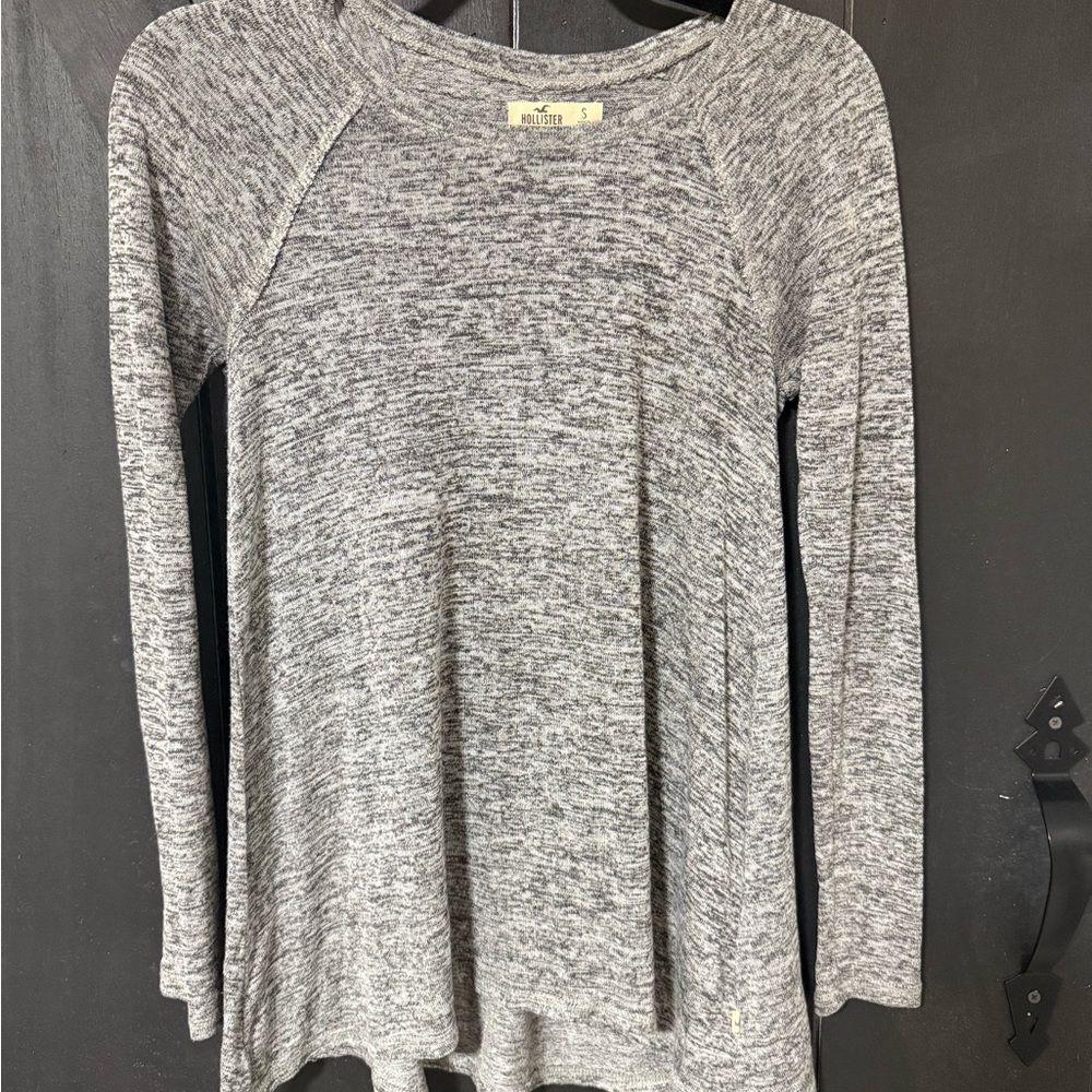 Hollister Women's Gray Heathered Long Sleeve Top